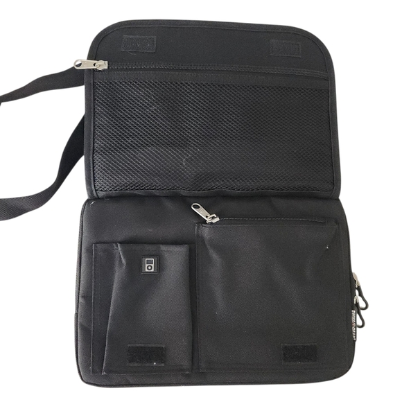SWISSGEAR 0113 Travel Electronic Organizer Bag - Black - Picture 3 of 11